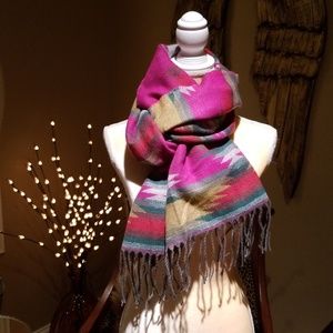 NWOT Red Dress Boutique Holiday Road Scarf